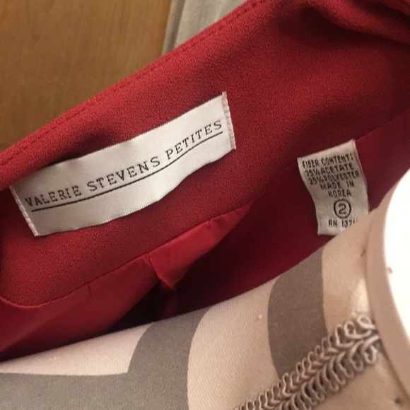 Valerie Stevens Petites 2pc suit cranberry 2P - Picture 5 of 9